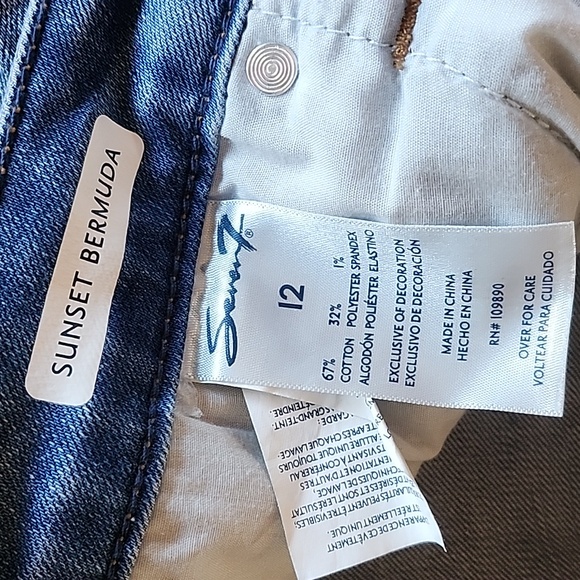 Seven7 Sunset Bermuda Fray Hem Jean Shorts Size 12 - Picture 6 of 13